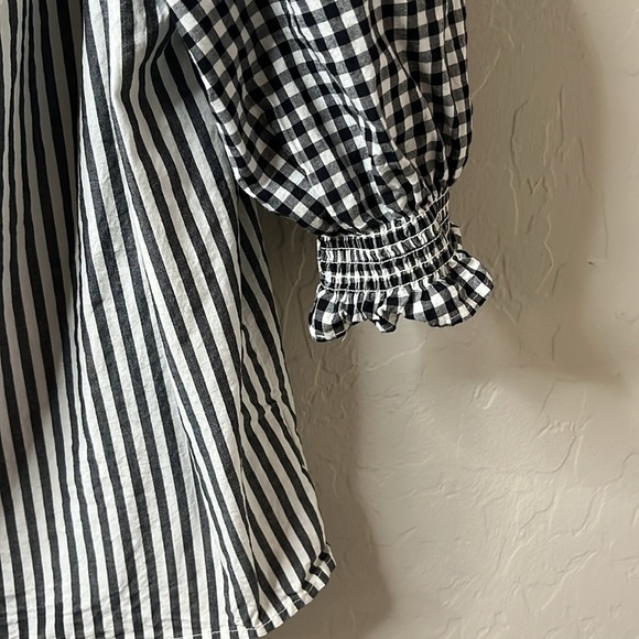 Gap black and white cotton blouse, shoulder baring neckline size medium - Picture 4 of 9